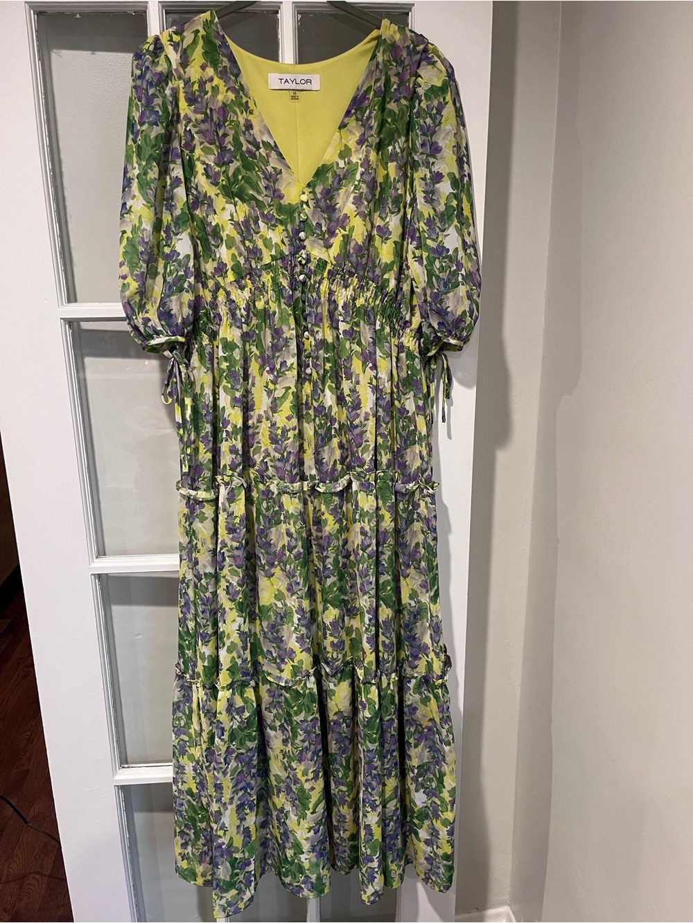 Taylor Floral V-Neck Smocked Waist Chiffon Maxi Dress Purple Puff Sleeve Sz 14